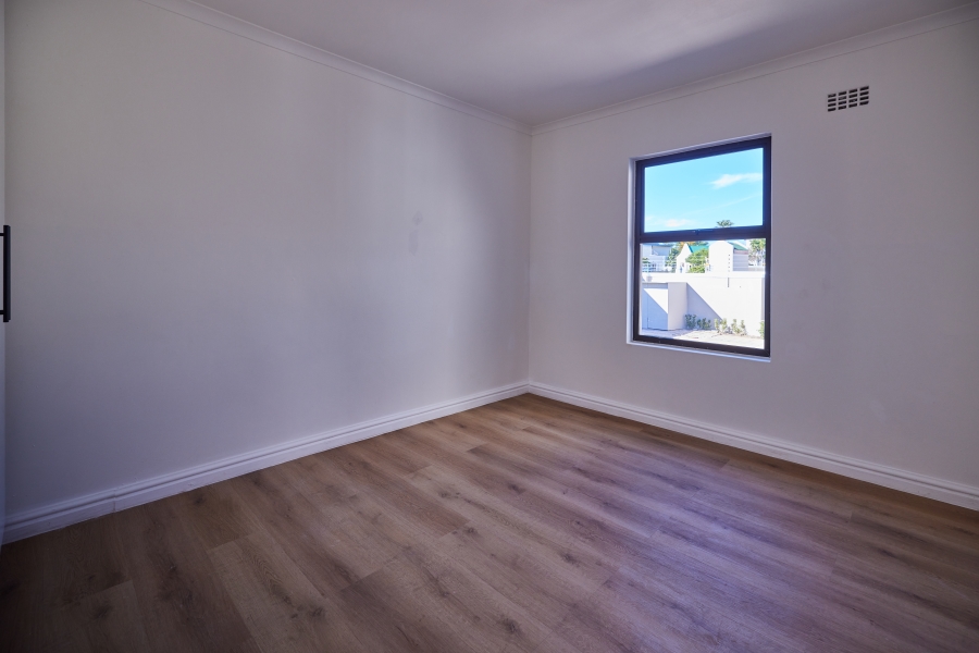 3 Bedroom Property for Sale in Milkwood Park Western Cape